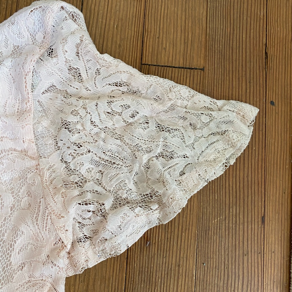 Cropped blouse! - Picture 2 of 5